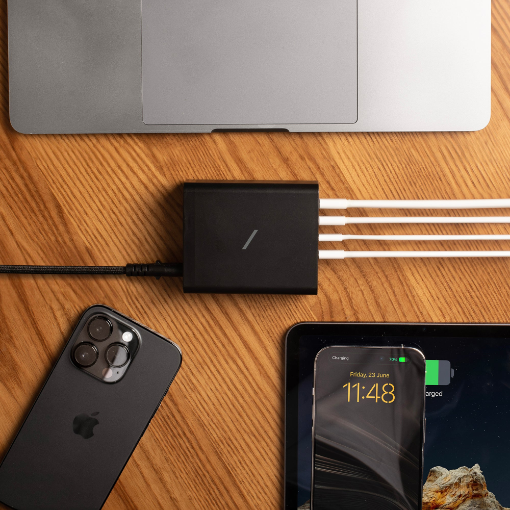 Сетевой адаптер для зарядки Native Union Fast Desktop Charger PD 140W FAST-PD140-BLK-EU