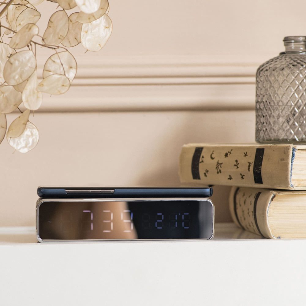 Часы с беспроводной зарядкой Fast wireless charger&clock QINETIQ 2000 10W
