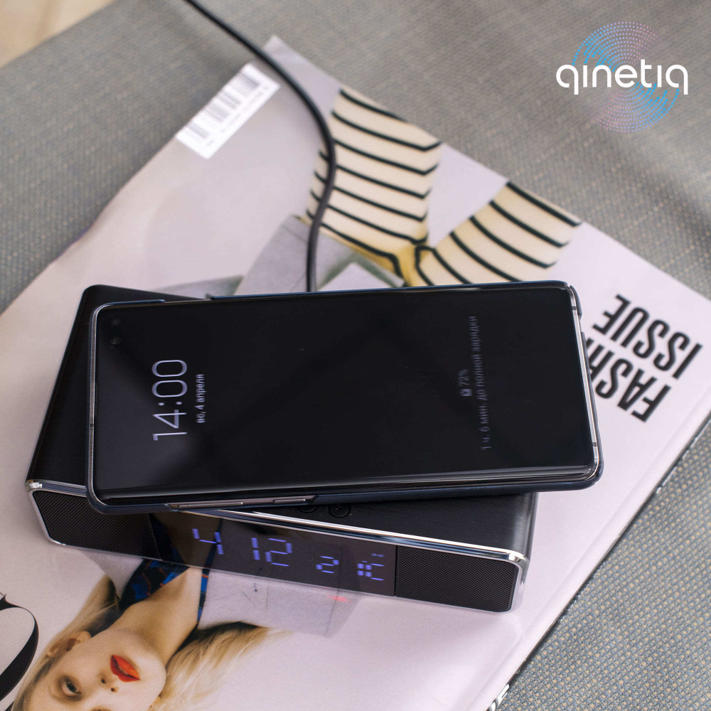 LED Часы с беспроводной зарядкой и Bluetooth-колонкой QINETIQ 2500