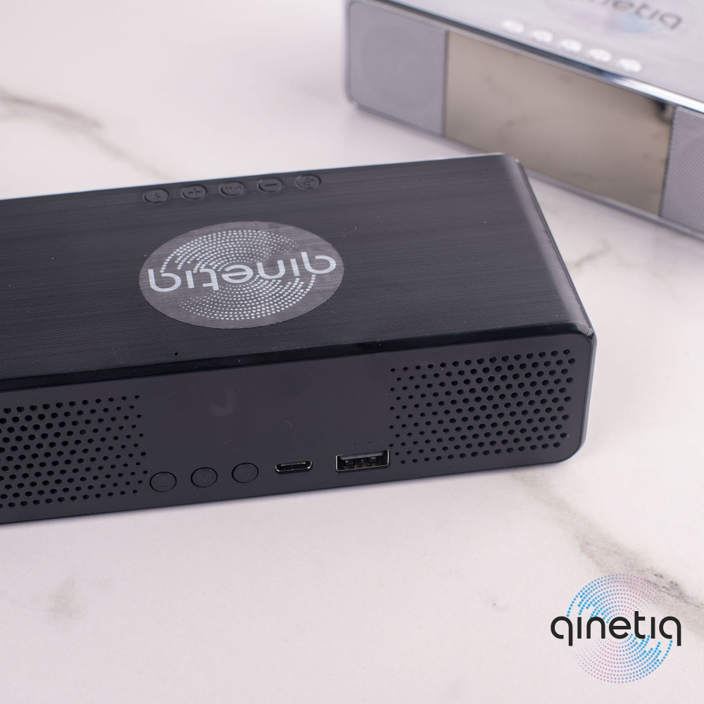 LED Часы с беспроводной зарядкой и Bluetooth-колонкой QINETIQ 2500
