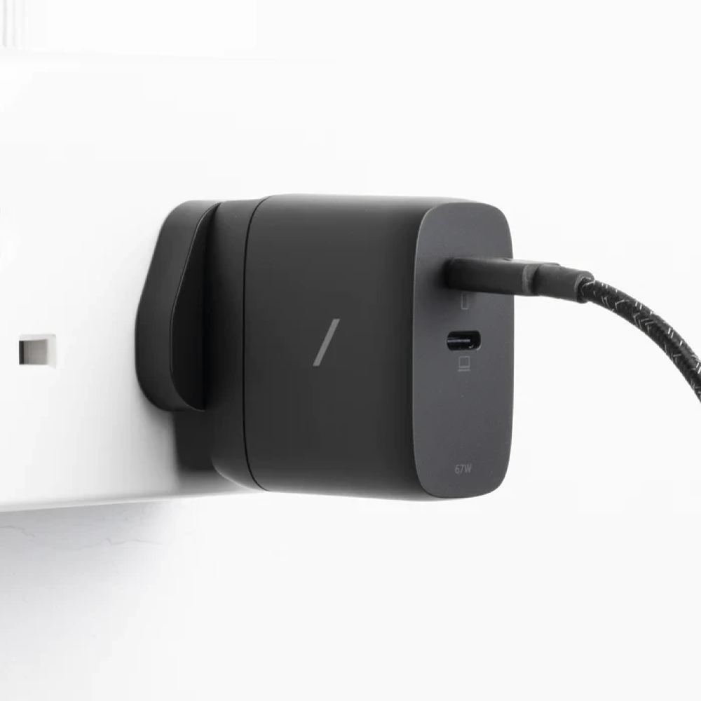Зарядное сетевое устройство для электроники Native Union Fast GaN Charger PD 67W Dual USB-C Port Black