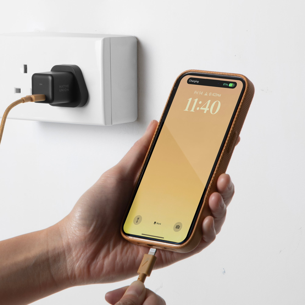 Сетевое зарядное устройство для смартфонов и планшетов Native Union Fast GaN Charger PD 30W USB-C Port White