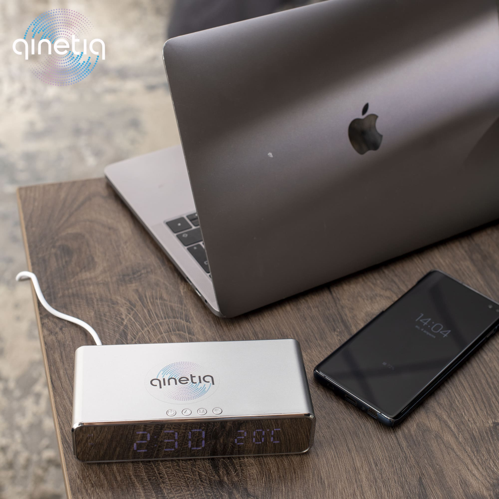 Часы с беспроводной зарядкой Fast wireless charger&clock QINETIQ 2000 10W