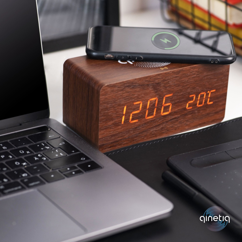Беспроводная зарядка с LED-часами Wood-clock QINETIQ 1000 10W коричневая