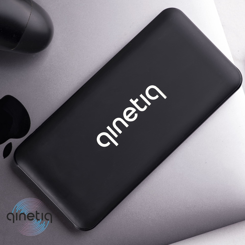Power bank c беспроводной зарядкой QINETIQ Wireless Power Bank 8000mAh HB80W