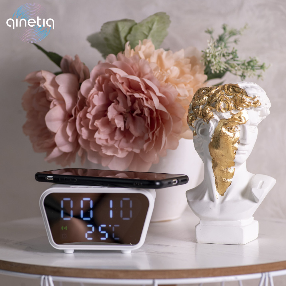 Беспроводная зарядка с LED часами и будильником QINETIQ TrapeQI 10W