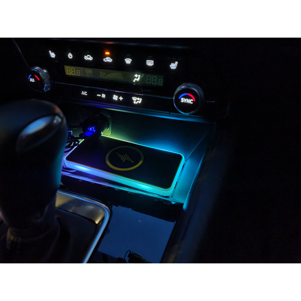 Автомобильный беспроводной зарядный коврик с RGB подсветкой QINETIQ A8 RGB 15W Car Wireless Pad&Airpods