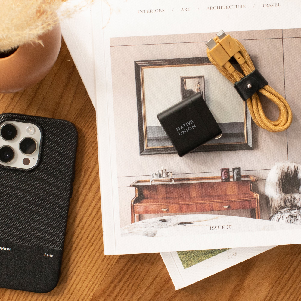Сетевое зарядное устройство для телефона и другой техники Native Union Fast 35W Dual USB-C Port Black