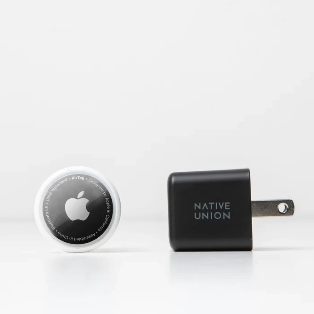 Сетевое зарядное устройство для смартфонов и планшетов Native Union Fast GaN Charger PD 30W USB-C Port Black