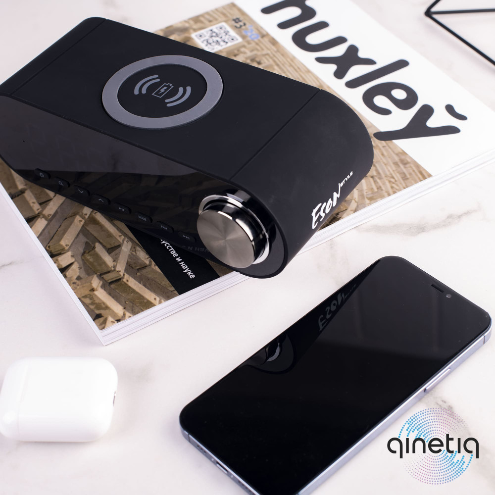 Беспроводная зарядка с Bluetooth-колонкой и часами QINETIQ 3.000